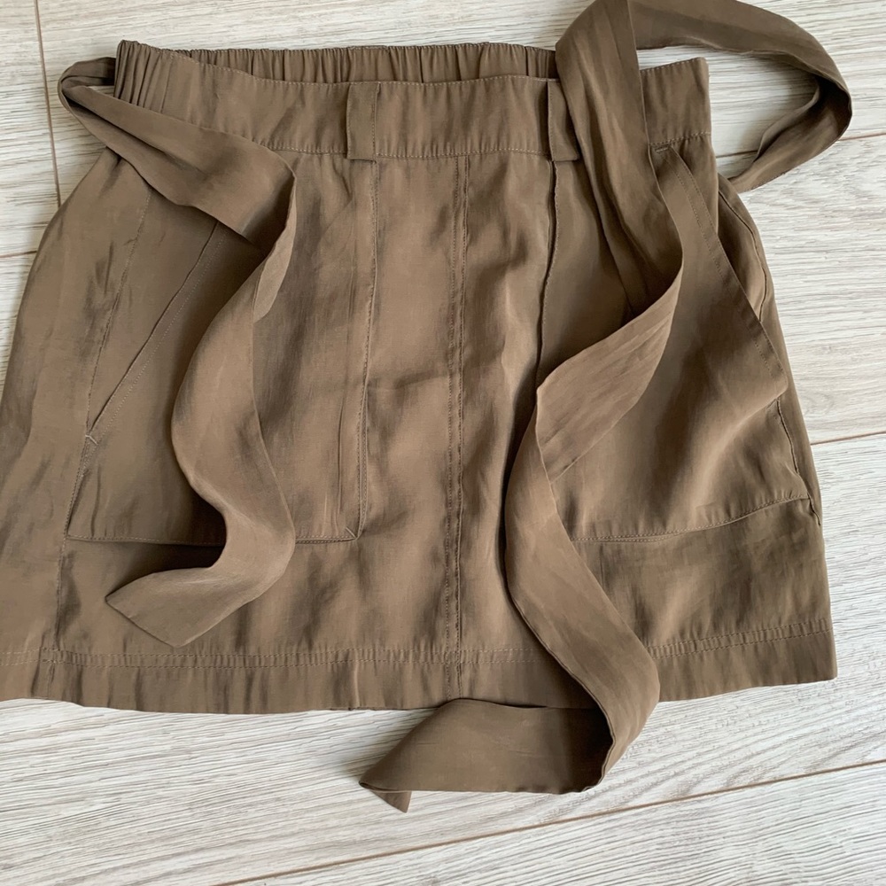 3/$21 Silk skirt attached slip belt side pockets